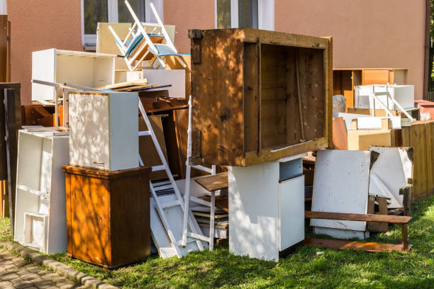 Best Attic Cleanout  in Bottineau, ND